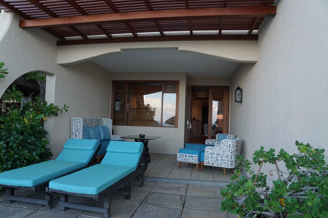 Beachfront Junior Suite / Sitzplatz Constance Belle Mare Plage