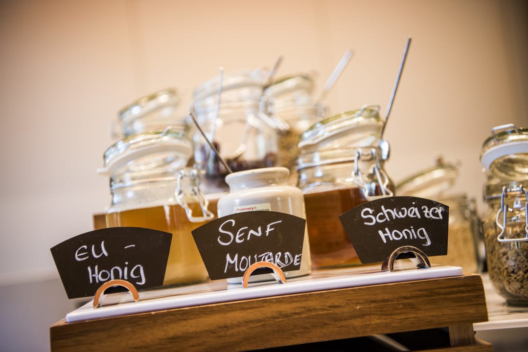 Restaurant HOTEL APART- Welcoming I Urban Feel I Design