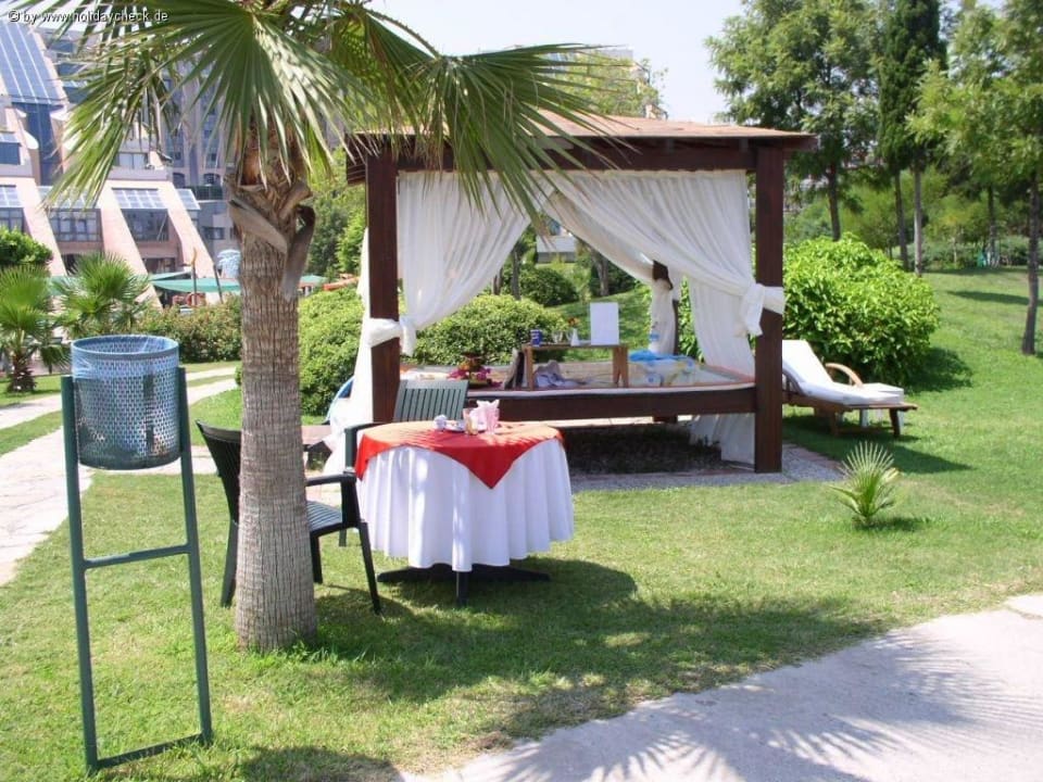 Sultan for one day im Garten Limak Limra Hotel & Resort