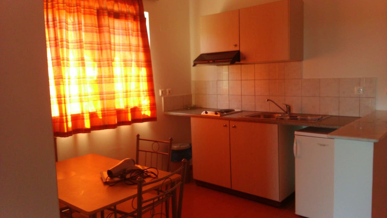 Kochecke mit Kühlschrank Hotel Helena Christina