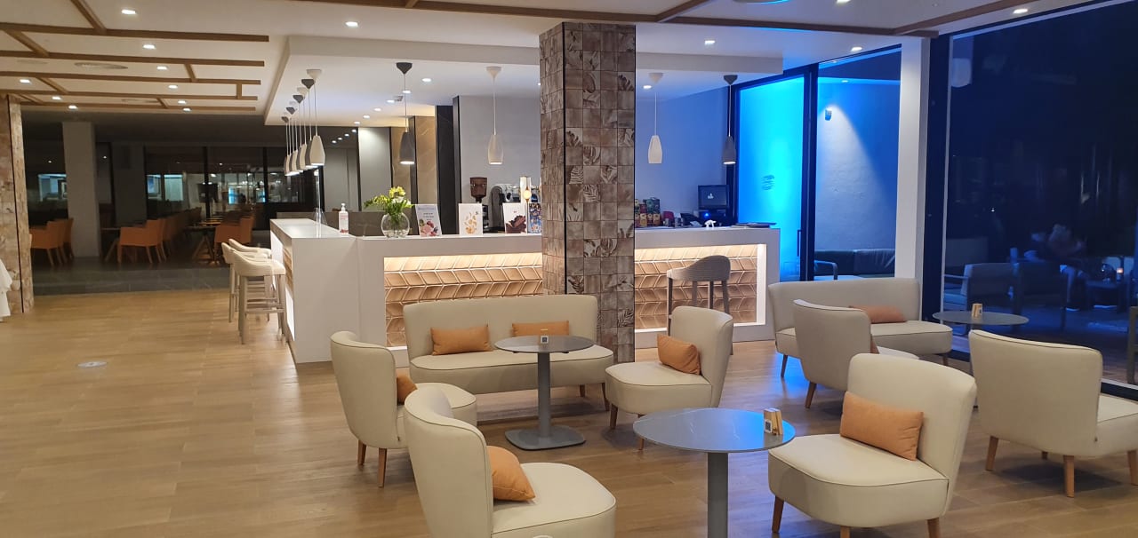 Gastro Hotel & Spa S'Entrador Playa