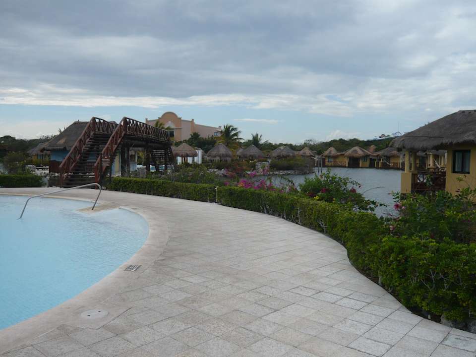 Pool Grand Palladium Kantenah Resort & Spa