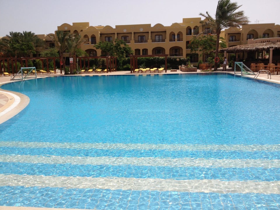 Sehr gepflegte Poolanlage Hotel JAZ Makadi Star & Spa