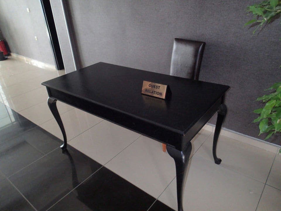 Tu powinien ktoś siedzieć .... zawsze puste  Sunrise Beach Side