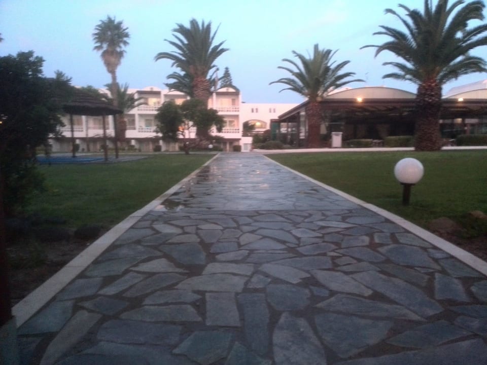 ...vom Meer kommend Atlantica Beach Resort Kos
