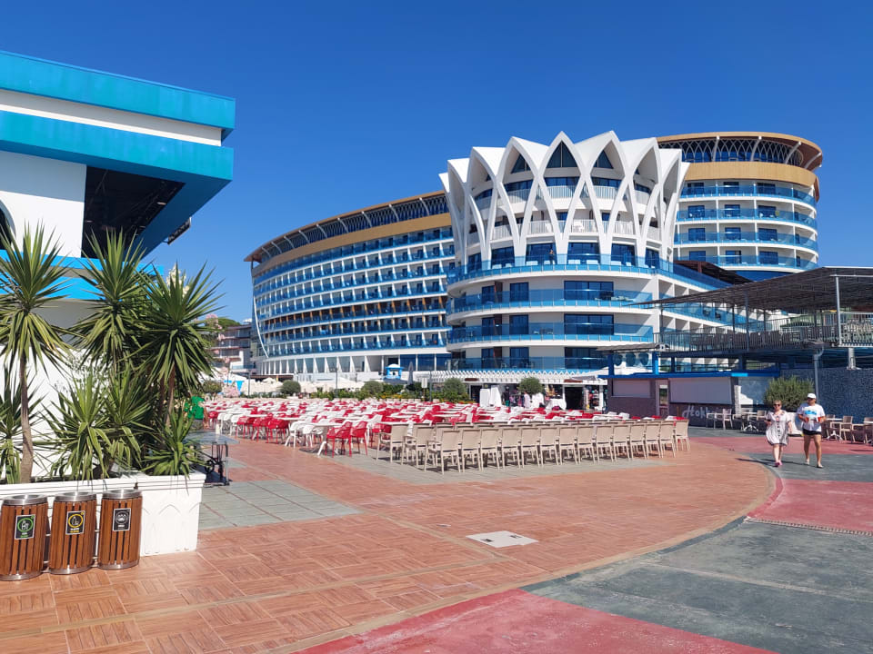 Außenansicht Granada Luxury Okurcalar