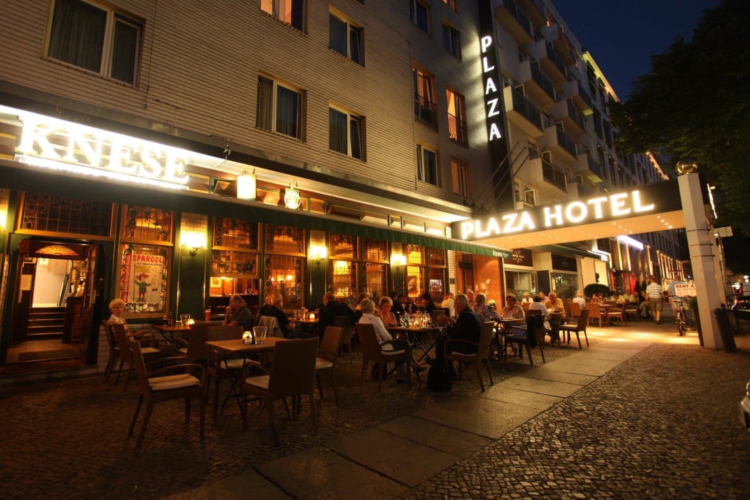 Sommerterrasse am Abend Berlin Plaza Hotel
