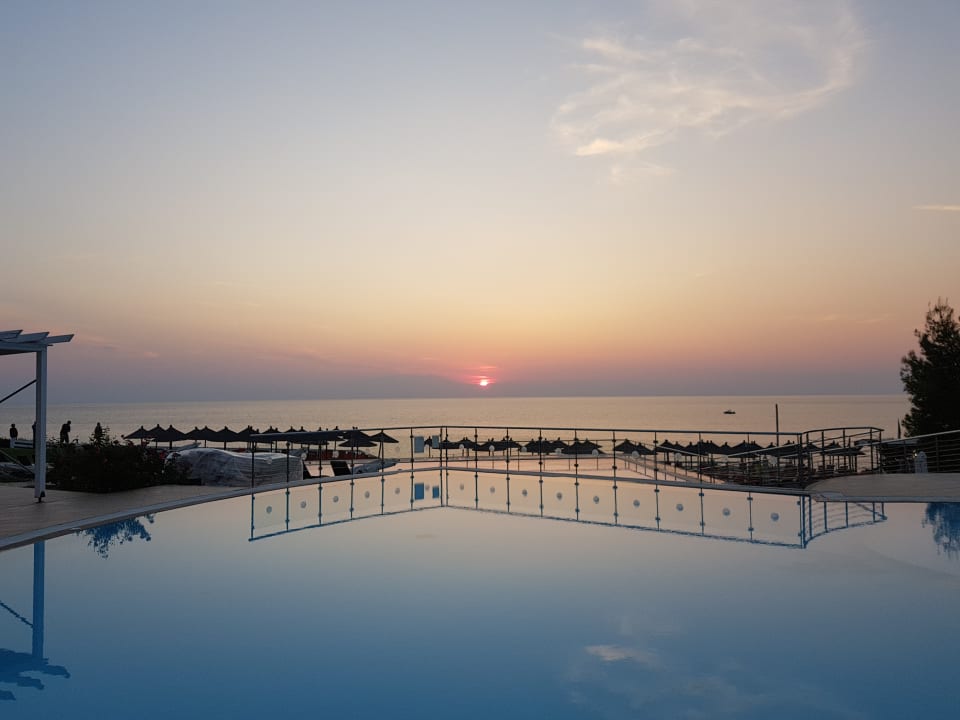 Pool Istion Club & Spa