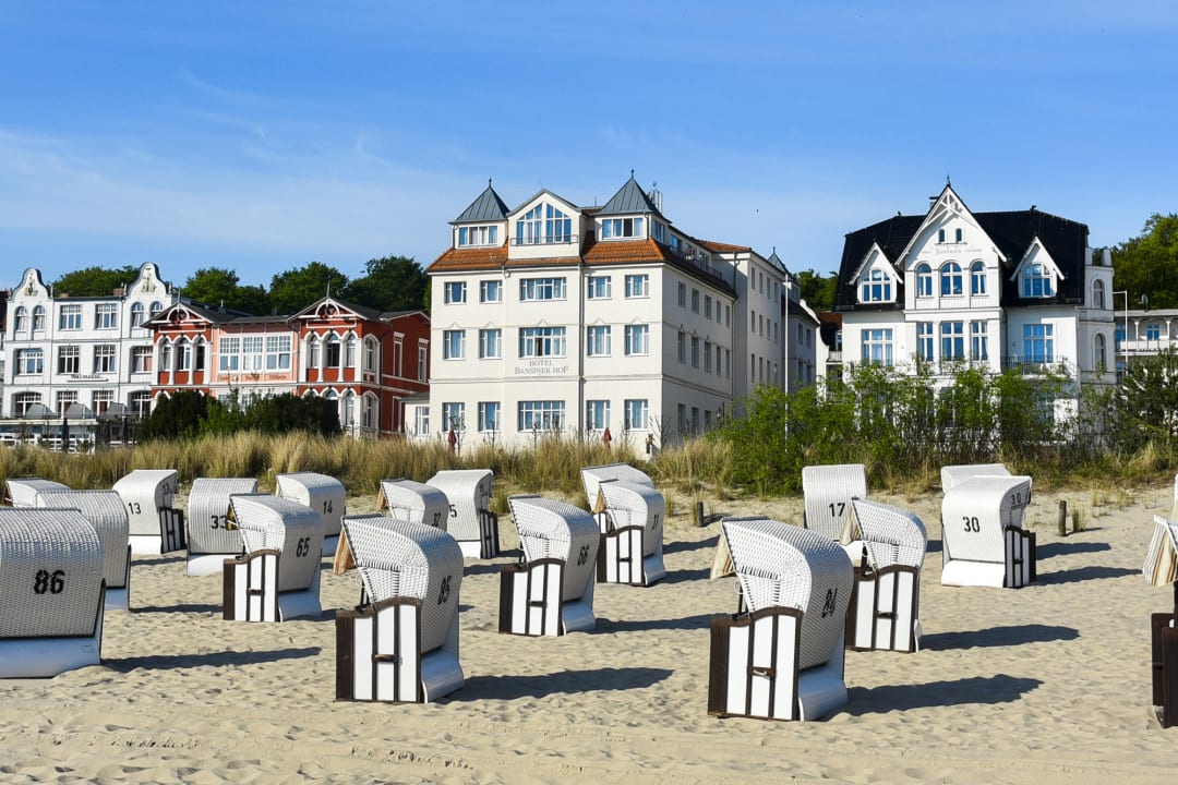 Außenansicht Strandhotel Bansiner Hof