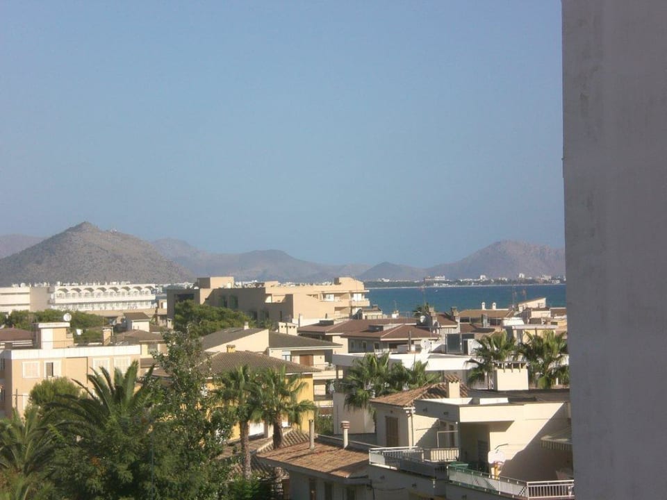 Ausblick aus Zimmer 310 (Nebengebäude) Grupotel Farrutx