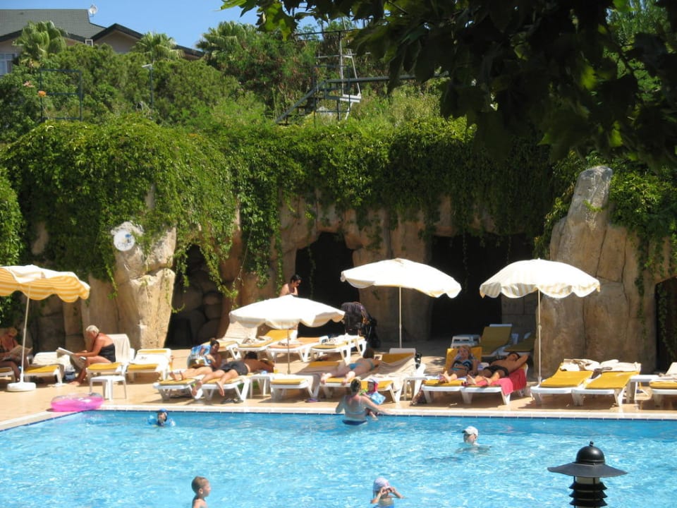 Бассейн для детей Le Jardin Resort