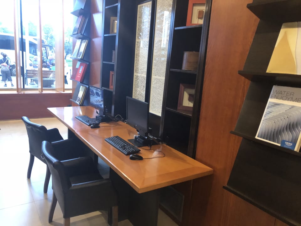 Lobby Hotel Front Maritim