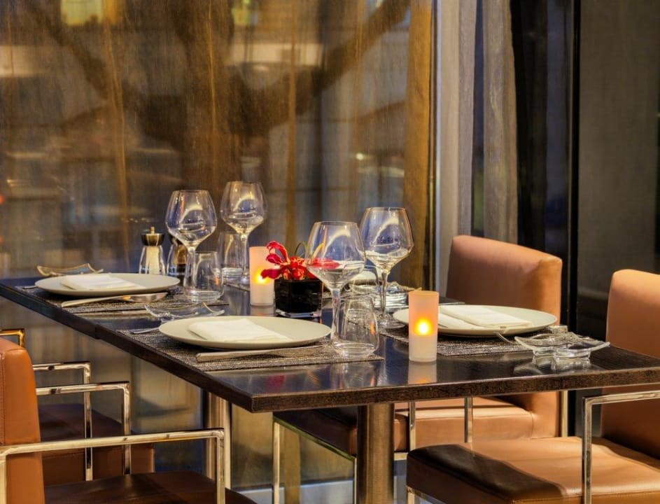 302 Restaurant Hotel H10 London Waterloo