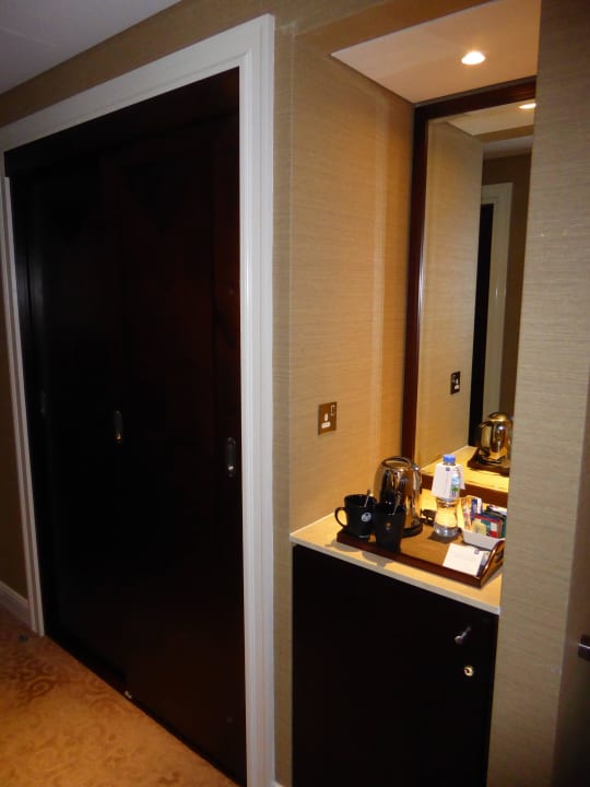 Zimmer Mövenpick Grand Al Bustan Dubai