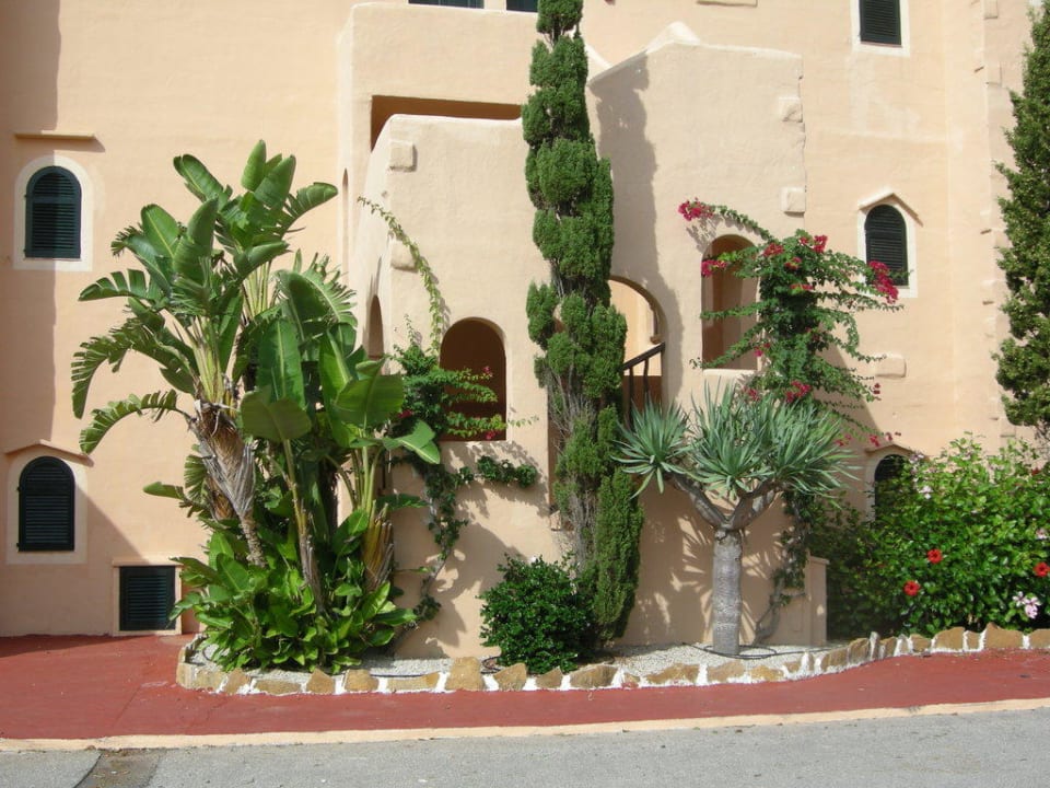 Innenhof FERGUS Club Carema Splash