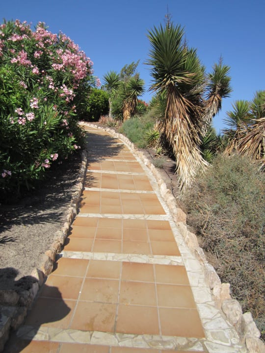 Der Weg zum Strand SBH Hotel Taro Beach