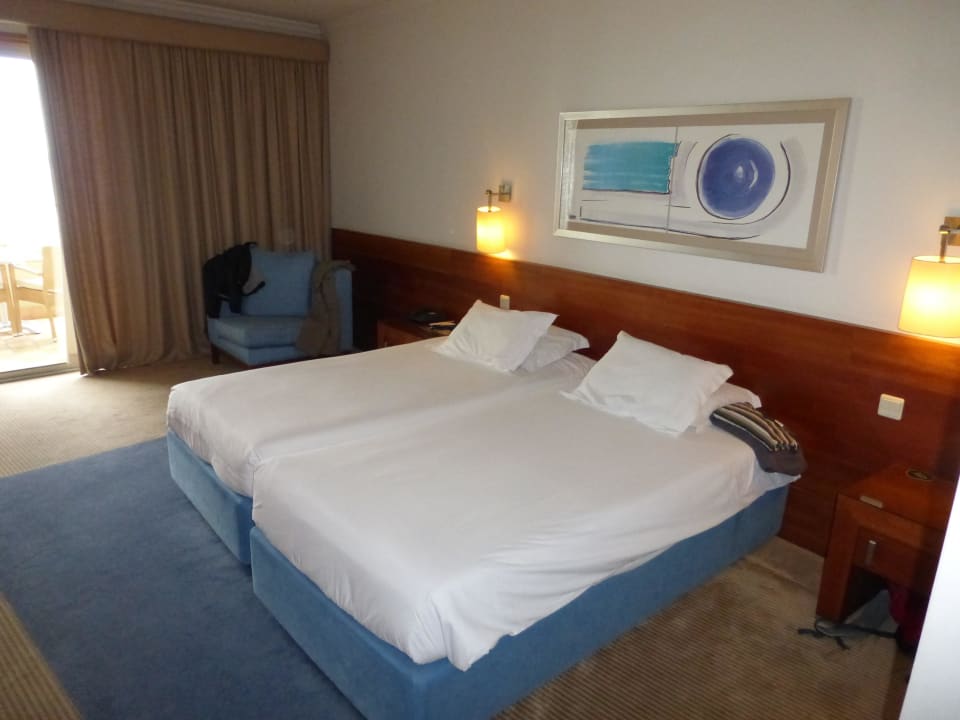 Zweckmäßige, geräumige Zimmer Hotel Madeira Regency Cliff
