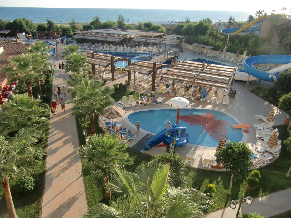 Blick von Lobby-Terrasse Adalya Ocean Deluxe