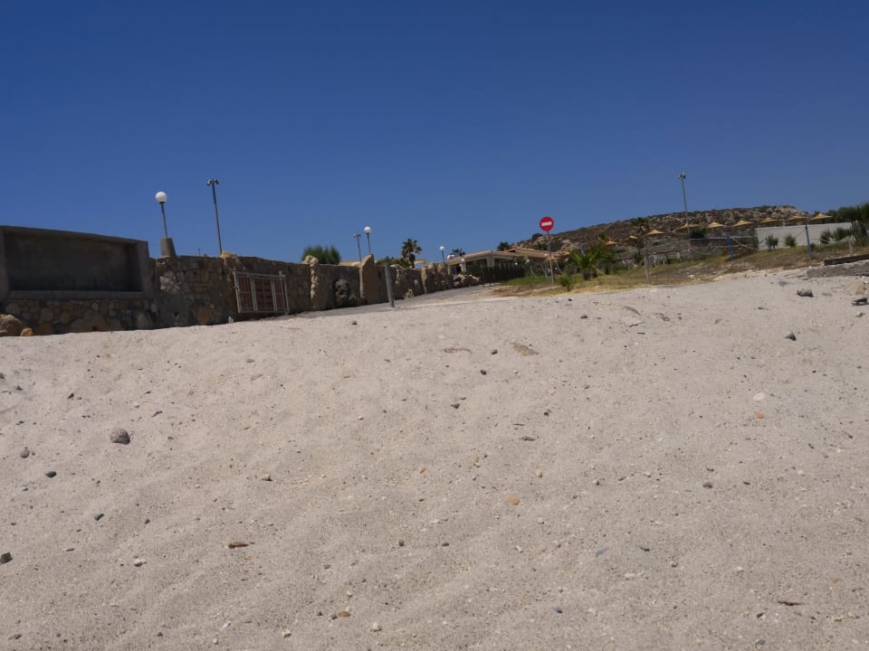 Strand Grand Blue Beach Hotel