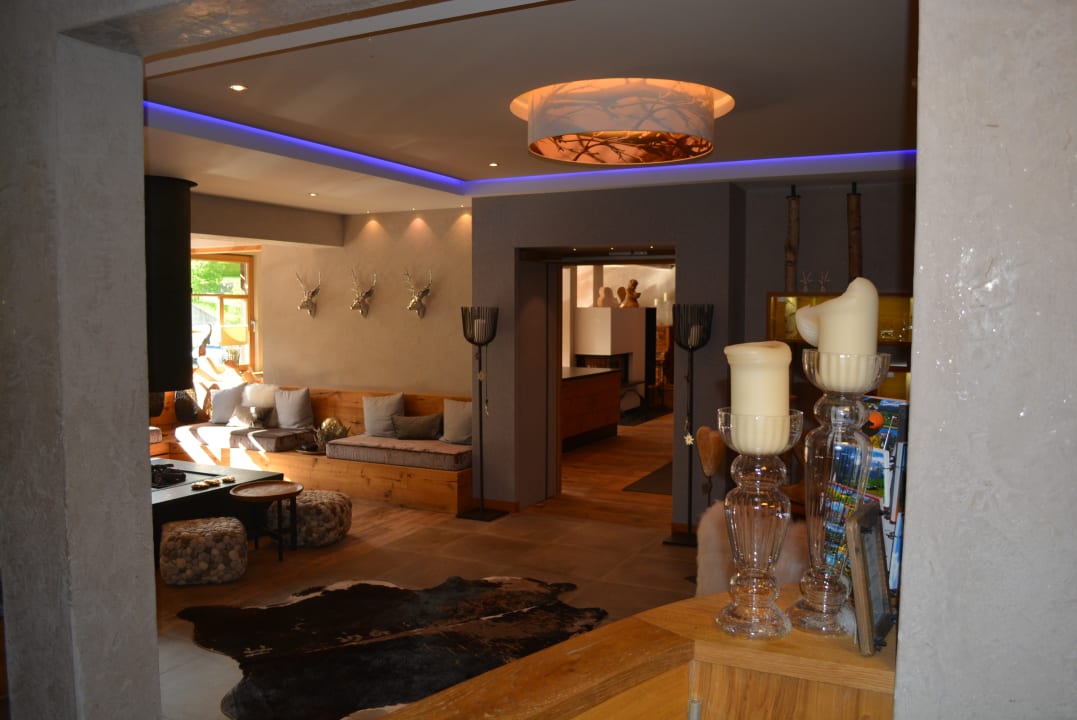 Lobby Verwöhn- und Wellnesshotel Walserhof