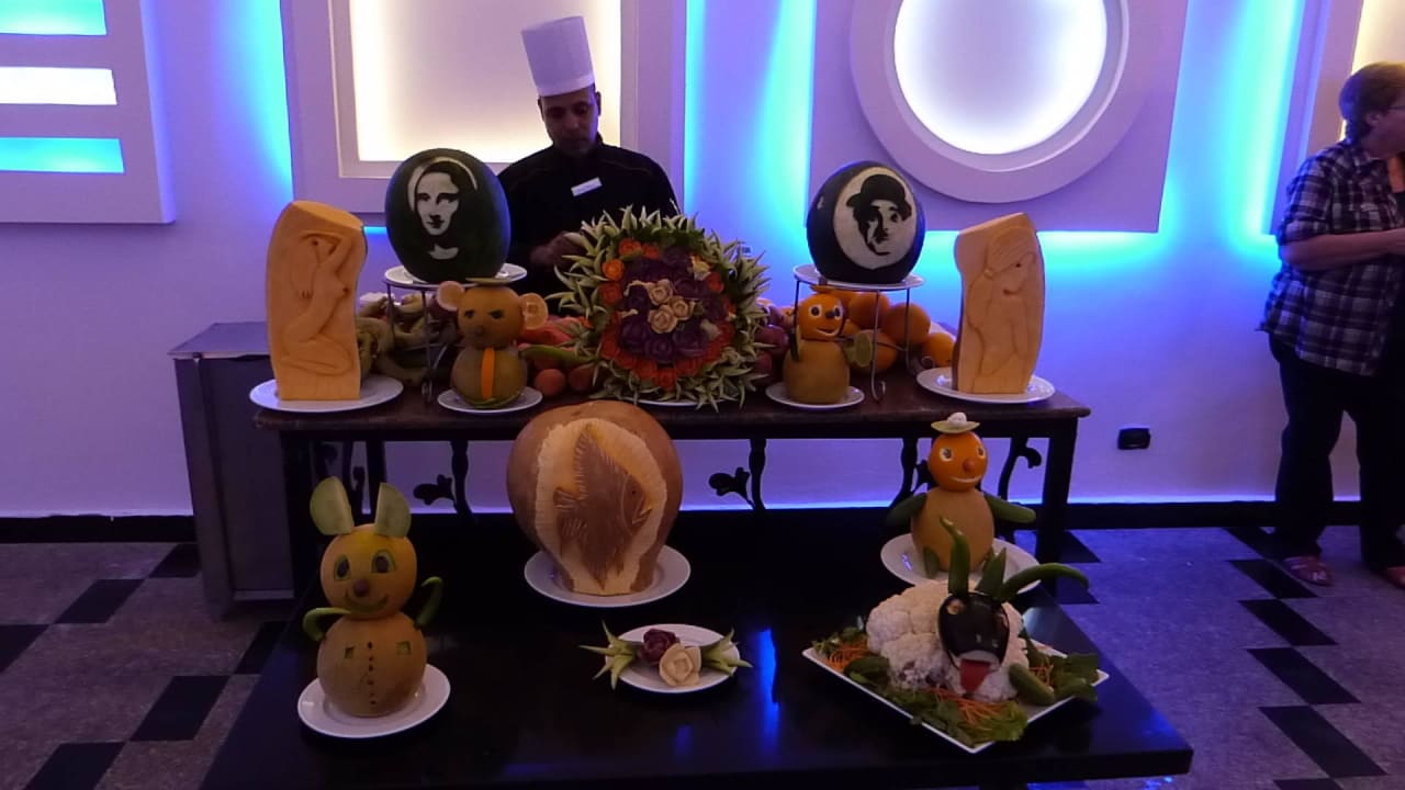 Schnitzereien Beach Albatros Resort