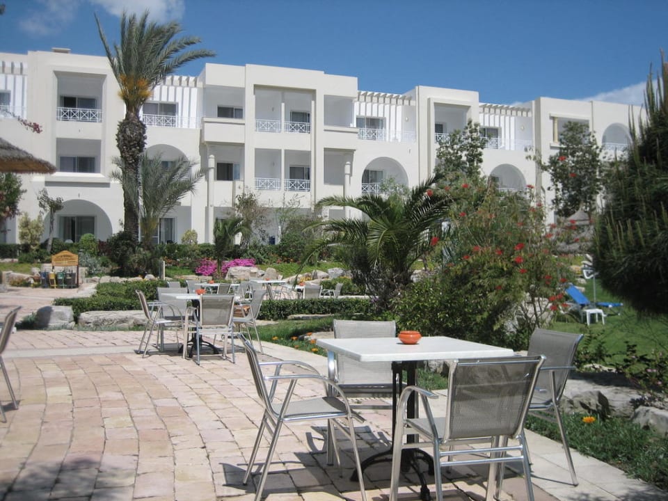Vor der Lobby TUI MAGIC LIFE Africana