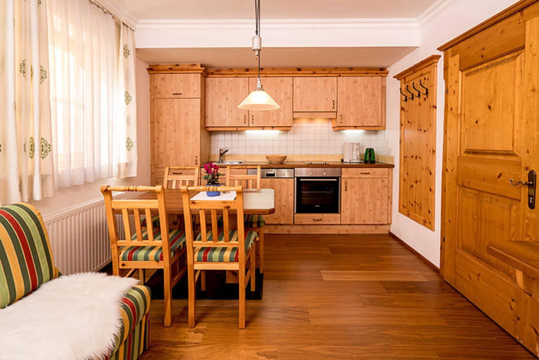 Karlhöhe Wohnraum Bauerndörfl Rindereben