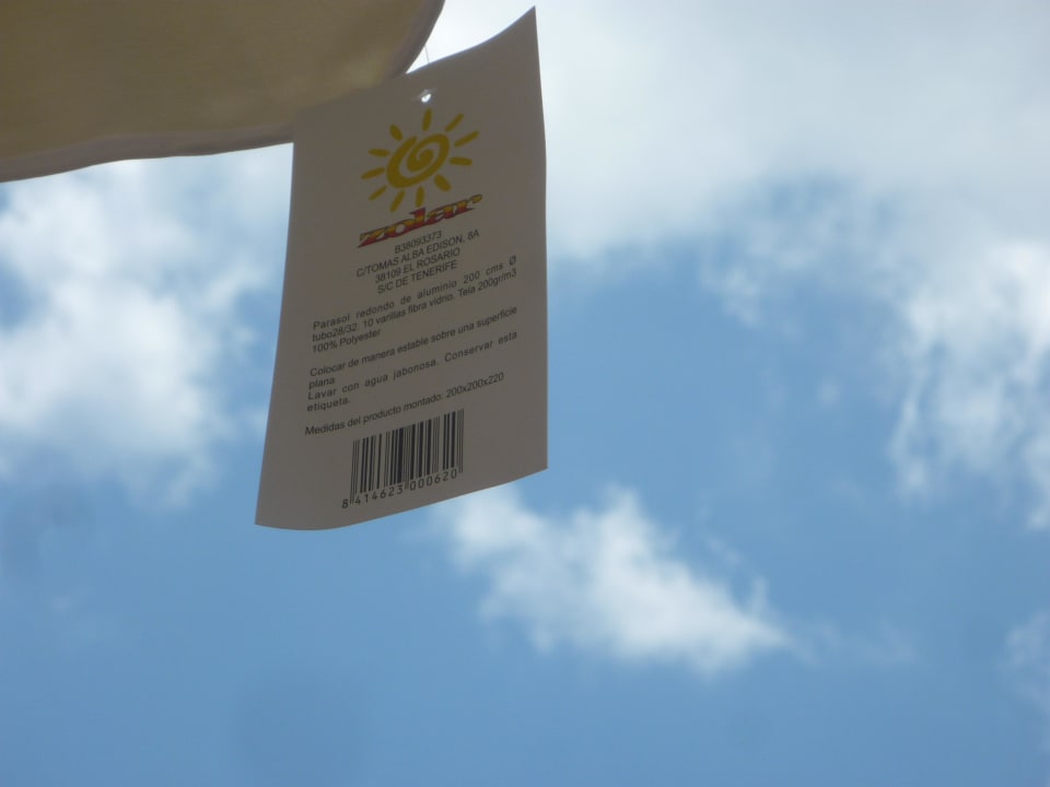 Die neuen Sonnenschirme, nach 2 Jahren Wartezeit! HL Miraflor Suites Hotel