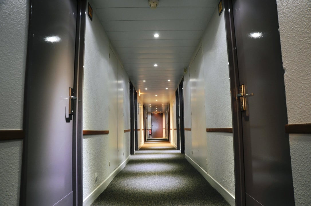 Couloir Kyriad Hotel Paris Sud - Porte d'Ivry