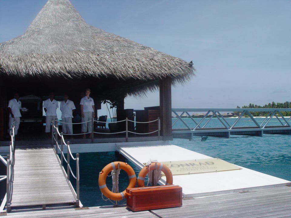 Ankunft am Jetty Conrad Maldives Rangali Island