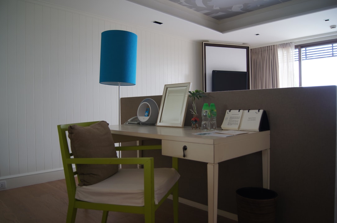 Schreibtisch mit Docking Station für IPod Hotel Rest Detail Hua Hin