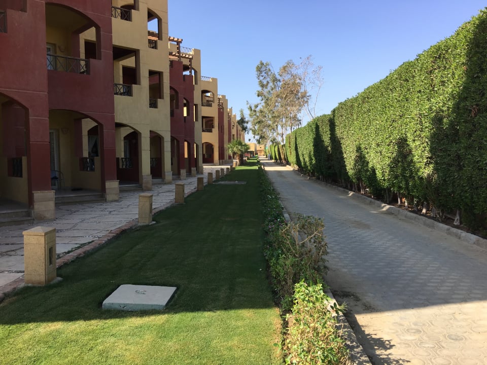 Versorgungsstraße. Park-/Gartenblick Casa Mare Resort