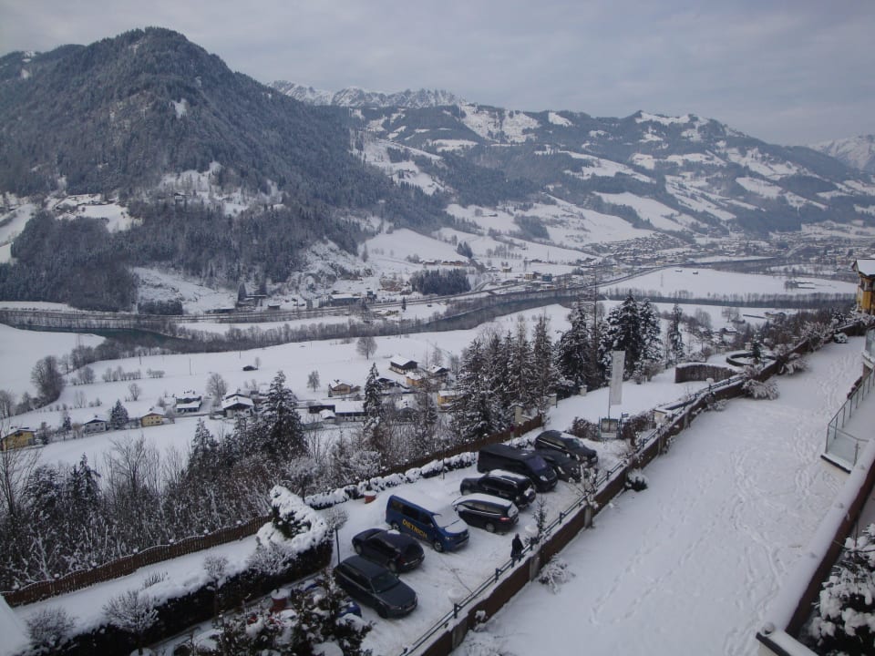 Blick ins Tal Hotel Zinnkrügl