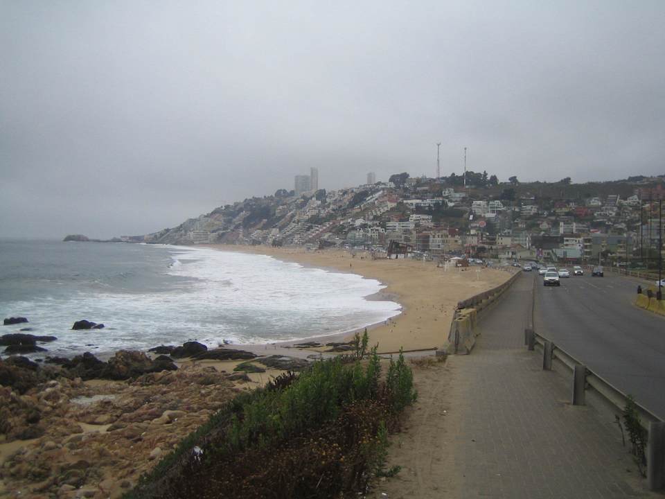 Strand ca. 50 m vom Hotel Hotel Montecarlo Viña del Mar