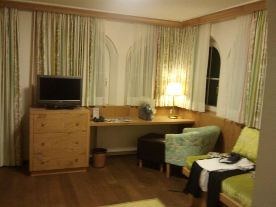 Wohnzimmer der Suite Neuhaus Zillertal Resort