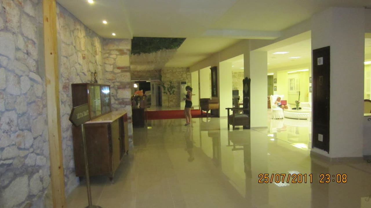 Lobby Hotel Kriopigi