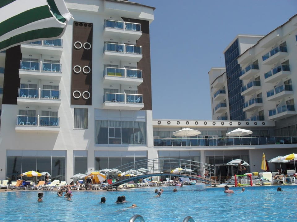 Hotel und Pool Cenger Beach Resort & Spa