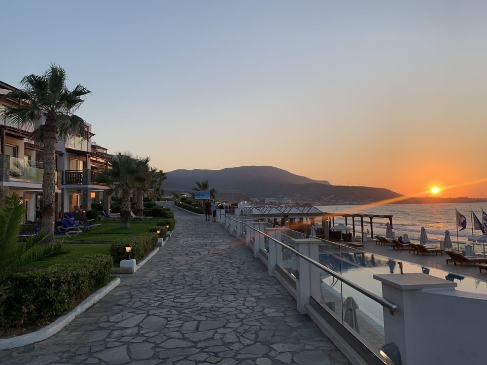 Außenansicht Alexander Beach Hotel & Village Resort