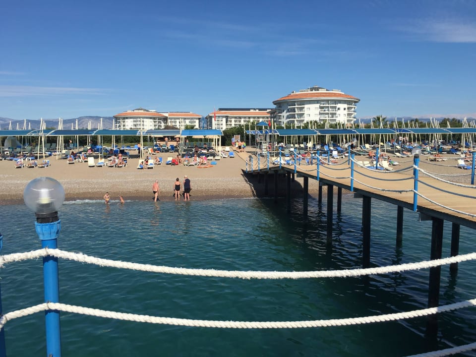 Hotel vom Steg aus Seaden Sea World Resort & Spa