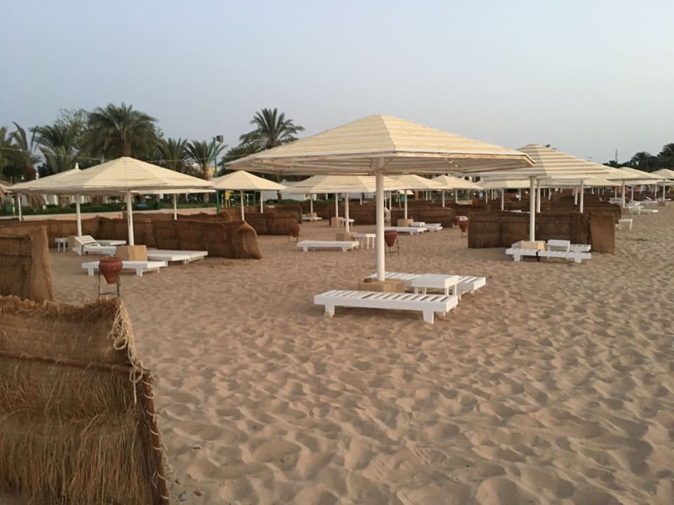 Strand Menaville Safaga