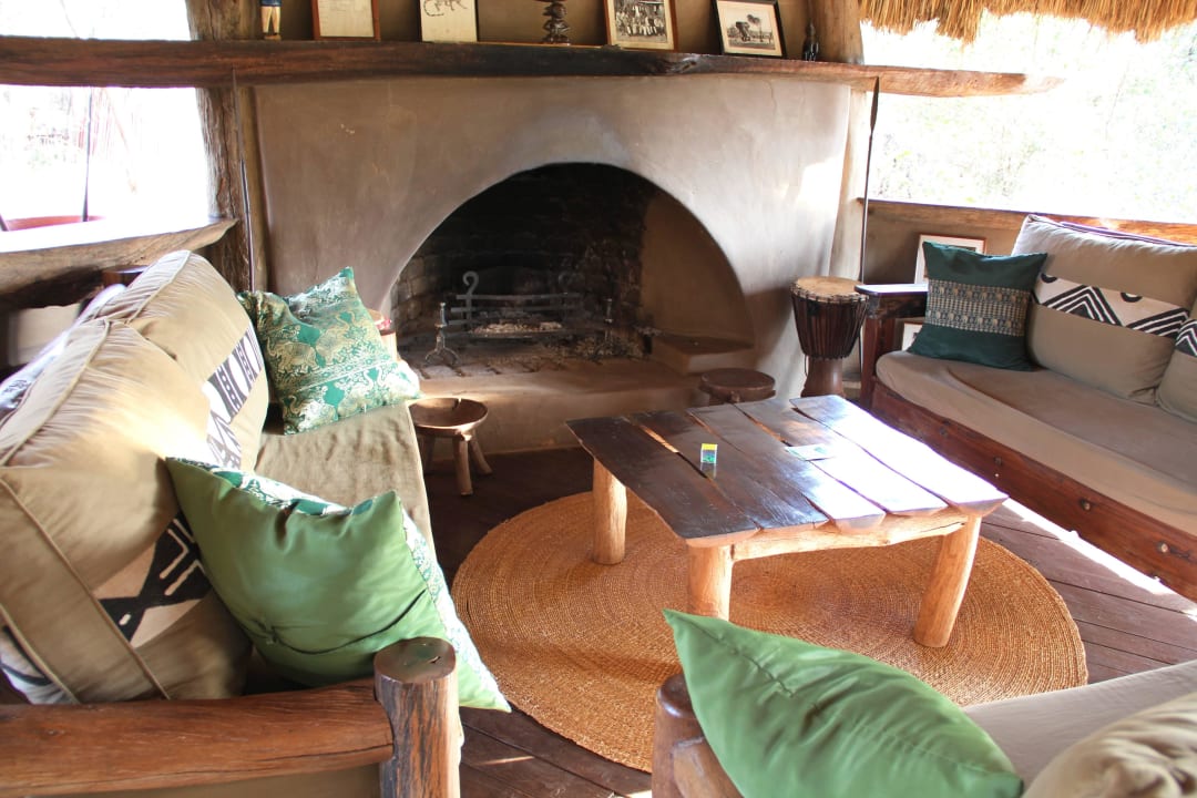 Abends unser Platz für Pre Dinner Drinks Ndarakwai Ranch Camp