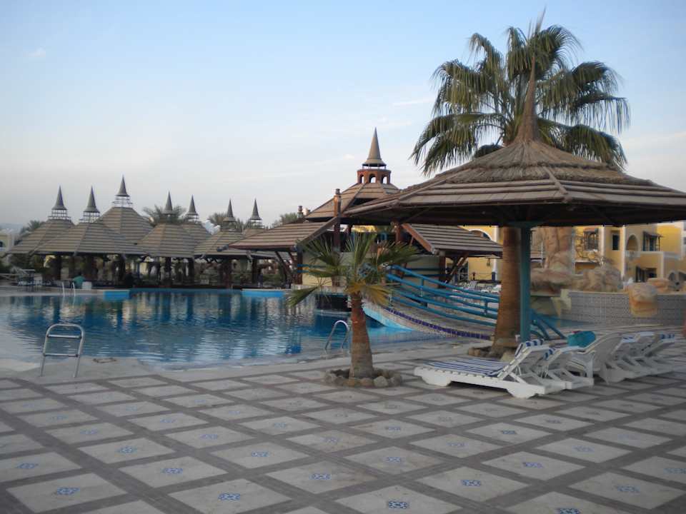 Basen Hotel El Faraana Reef Resort