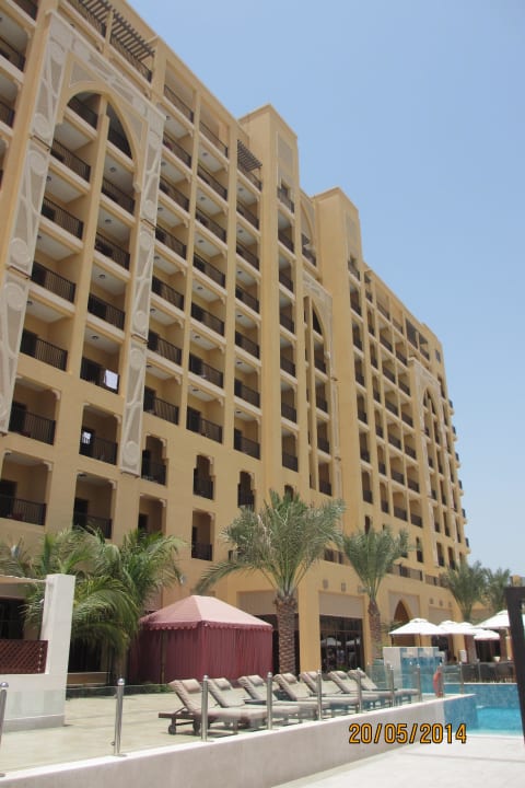 Vom Pool aus DoubleTree by Hilton Resort & Spa Marjan Island