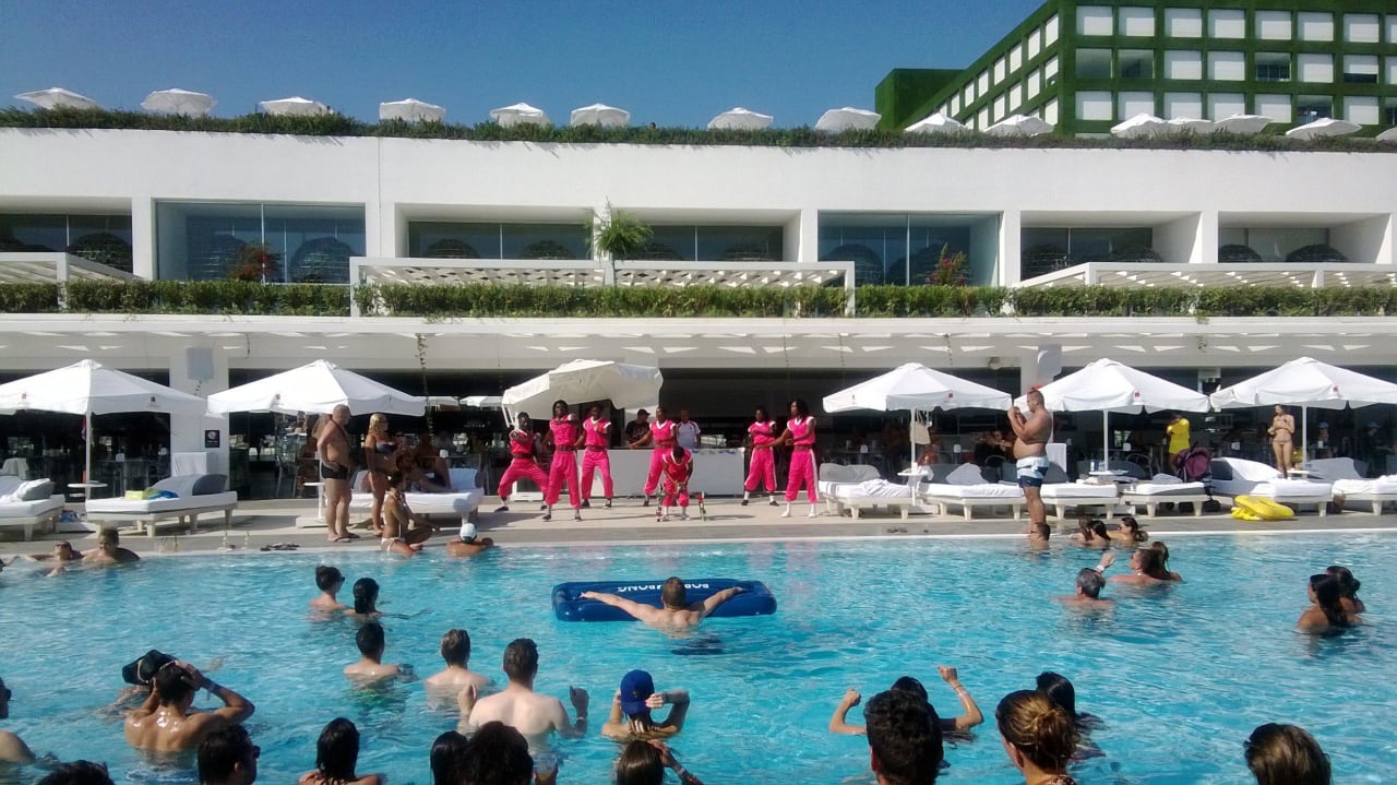 Akrobatkünstler Adam & Eve - Adults only