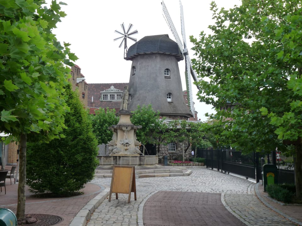 Weg zum Heidepark  Heide Park Abenteuerhotel