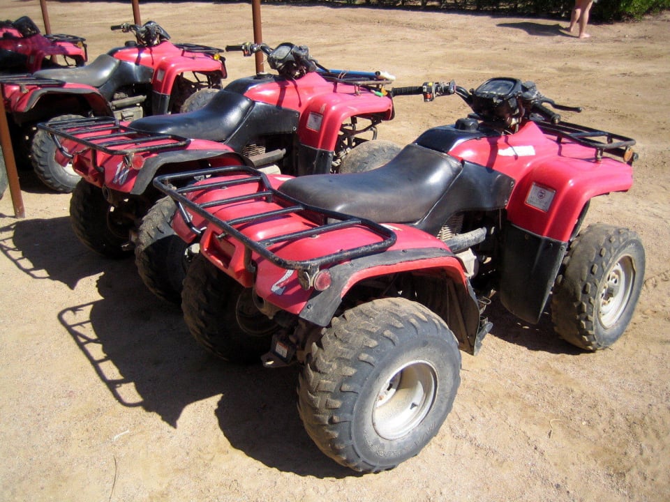 Nicht gerade vertrauenswürdige Vehicle Jaz Solaya