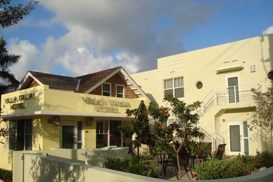 Exterior Villa Italia South Beach