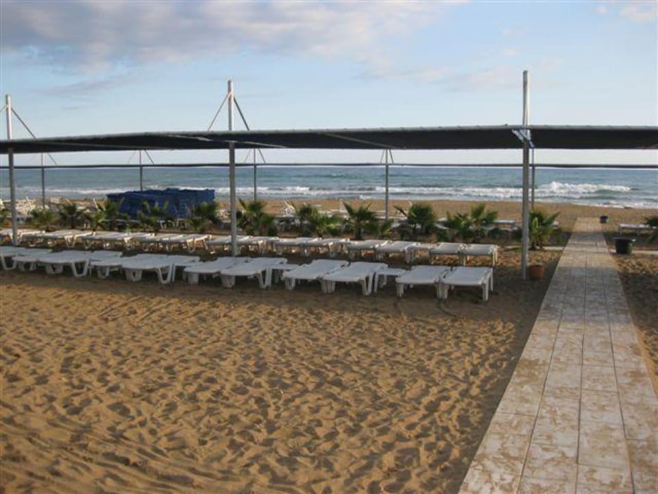 Strand und Liegen Club Grand Aqua