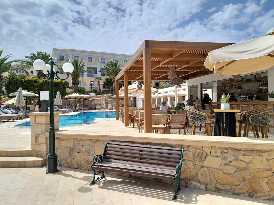 Pool Hotel Crithoni's Paradise