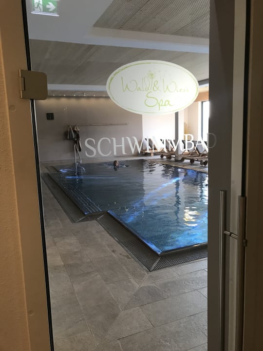 Pool Naturhotel Bauernhofer